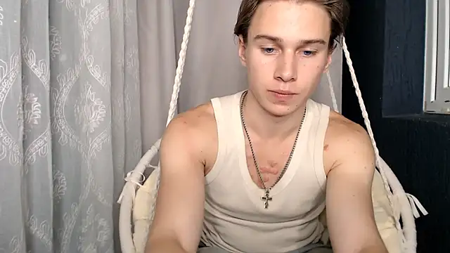 Snapshot of Marcus_Finerty chatting on August 8, 6:54 pm Marcus Finerty online show from August 8, 6:54 pm