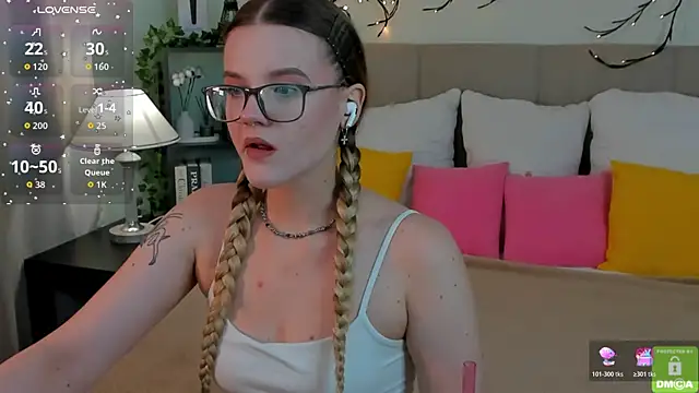Snapshot of Emma_peach chatting on July 16, 7:36 am Emma peach online show from July 16, 7:36 am