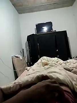 Snapshot of Pretinho-01 chatting on April 9, 3:50 am Pretinho-01 online show from April 9, 3:50 am