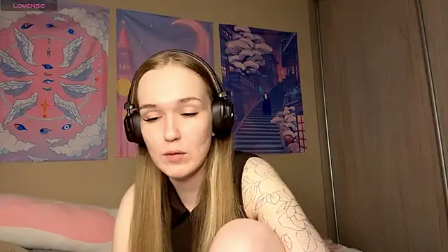 DenitaSpace online show from May 8, 1:38 pm
