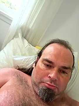 Snapshot of RickErtler chatting on April 14, 11:44 pm RickErtler online show from April 14, 11:44 pm