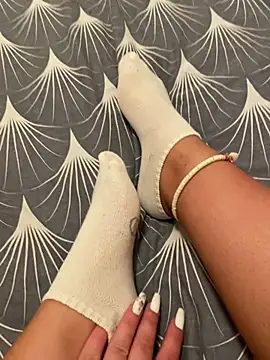 Snapshot of LilouPieds chatting on July 15, 8:14 pm LilouPieds online show from July 15, 8:14 pm