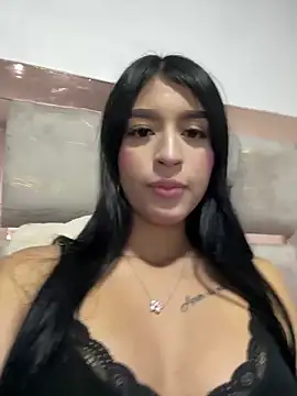 Snapshot of Hannaa_blondee chatting on May 22, 1:13 am Hannaa blondee online show from May 22, 1:13 am