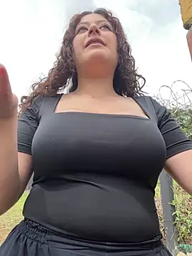 Amber rosse outdoors online show from March 27, 7:13 pm