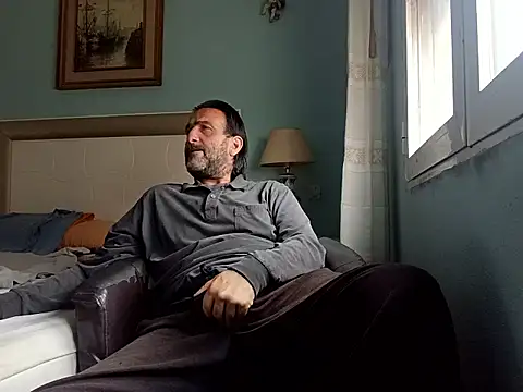 Snapshot of DanTrov79 chatting on May 8, 10:31 am DanTrov79 online show from May 8, 10:31 am