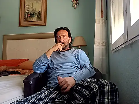 Snapshot of DanTrov79 chatting on May 10, 9:25 am DanTrov79 online show from May 10, 9:25 am