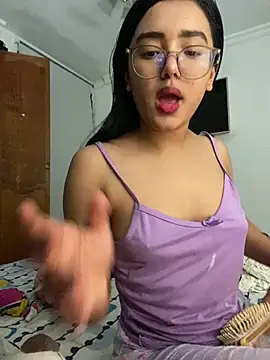 Snapshot of valvam_ chatting on March 23, 6:06 am valvam online show from March 23, 6:06 am