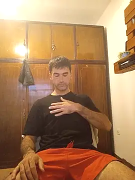 Snapshot of Tomasselo chatting on April 1, 5:32 pm Tomasselo online show from April 1, 5:32 pm