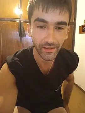 Snapshot of Tomasselo chatting on April 4, 5:32 pm Tomasselo online show from April 4, 5:32 pm