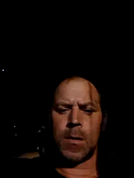 Snapshot of middickstroking chatting on March 23, 3:43 am middickstroking online show from March 23, 3:43 am