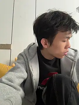 zzzzppp3 online show from May 9, 2:17 am