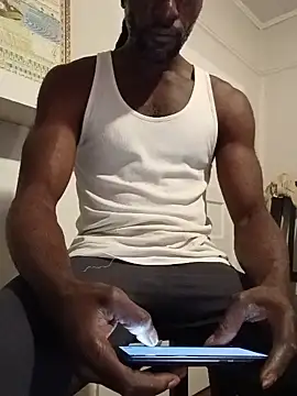 Snapshot of KingBlackStallion chatting on June 14, 7:21 am KingBlackStallion online show from June 14, 7:21 am