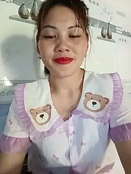 Snapshot of meg_06 chatting on May 26, 8:43 am meg 06 online show from May 26, 8:43 am