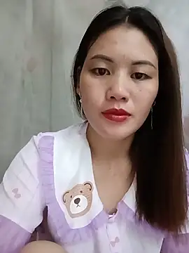Snapshot of meg_06 chatting on June 1, 2:19 pm meg 06 online show from June 1, 2:19 pm
