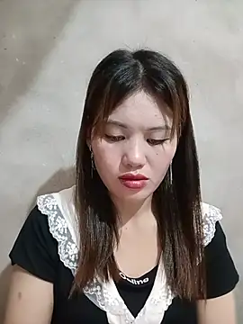 Snapshot of meg_06 chatting on June 14, 2:24 am meg 06 online show from June 14, 2:24 am