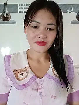 Snapshot of meg_06 chatting on June 17, 2:03 am meg 06 online show from June 17, 2:03 am