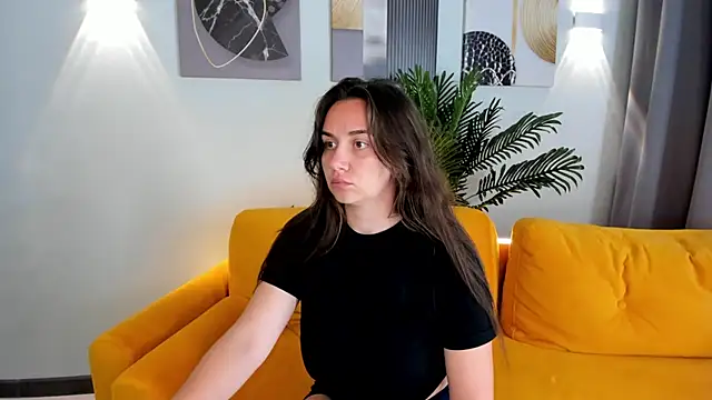 Snapshot of Domirelle chatting on June 22, 12:13 pm Domirelle online show from June 22, 12:13 pm