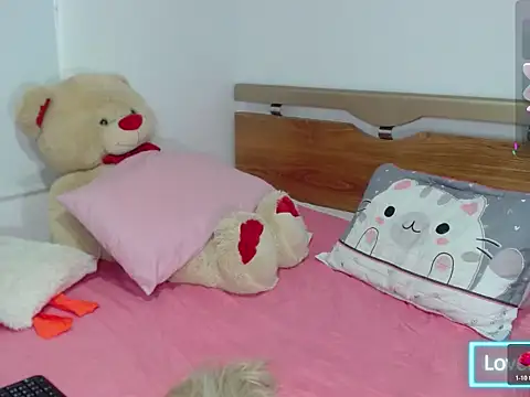 honey-blossom online show from April 4, 6:49 pm