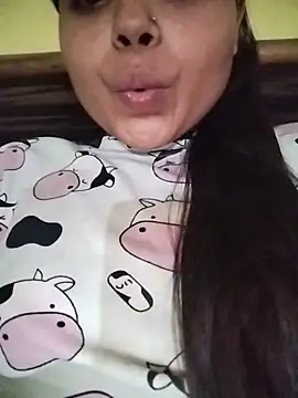 Snapshot of Wild_Kiara chatting on June 3, 1:25 pm Wild Kiara online show from June 3, 1:25 pm