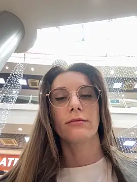 Snapshot of FReyja_44 chatting on March 25, 10:32 am FReyja 44 online show from March 25, 10:32 am