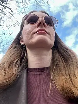 Snapshot of FReyja_44 chatting on March 28, 8:03 am FReyja 44 online show from March 28, 8:03 am