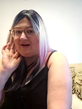 Snapshot of xXLunaBlissXx chatting on May 13, 7:17 am xXLunaBlissXx online show from May 13, 7:17 am