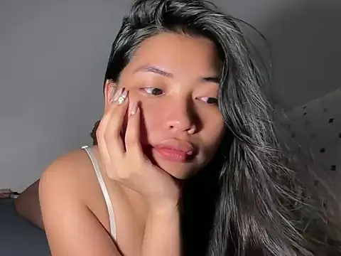 Snapshot of zafarina_18 chatting on May 21, 2:57 pm zafarina 18 online show from May 21, 2:57 pm