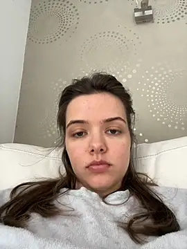 AForbiddenFlower online show from April 15, 6:09 am