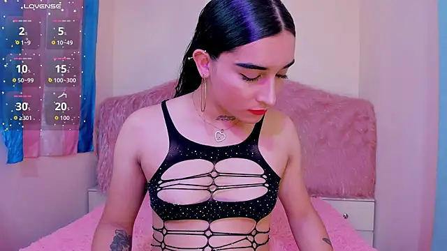 Snapshot of Skarlet_Ruiz_ chatting on June 12, 9:52 am Skarlet Ruiz online show from June 12, 9:52 am