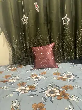 Snapshot of Baby_pari1 chatting on June 27, 8:58 pm Baby pari1 online show from June 27, 8:58 pm
