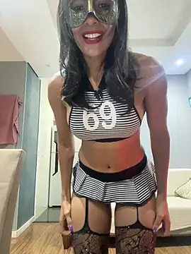 Snapshot of Apollo_Lunna chatting on May 19, 3:18 pm Apollo Lunna online show from May 19, 3:18 pm