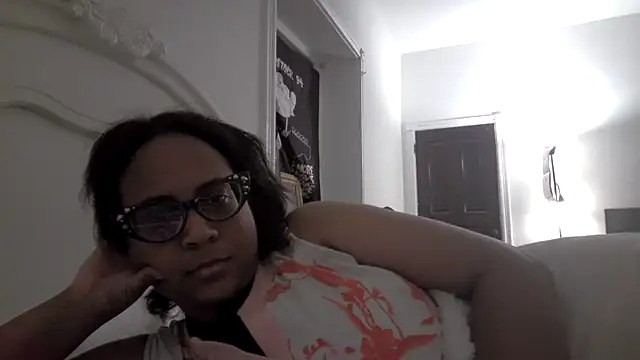 Snapshot of biancadoesit chatting on March 28, 5:07 am biancadoesit online show from March 28, 5:07 am