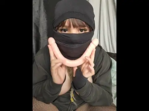 Snapshot of NomiHana chatting on May 24, 2:27 am NomiHana online show from May 24, 2:27 am