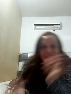 Snapshot of alexandra-queen chatting on April 4, 9:12 pm alexandra-queen online show from April 4, 9:12 pm
