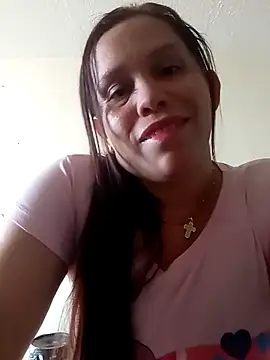 Snapshot of alexandra-queen chatting on April 19, 6:54 pm alexandra-queen online show from April 19, 6:54 pm
