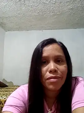 Snapshot of alexandra-queen chatting on May 29, 6:06 pm alexandra-queen online show from May 29, 6:06 pm