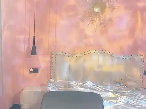 Snapshot of A-wzz chatting on April 7, 8:48 am A-wzz online show from April 7, 8:48 am