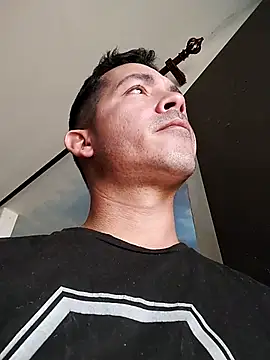 Gabriel leon33 online show from March 24, 6:35 pm