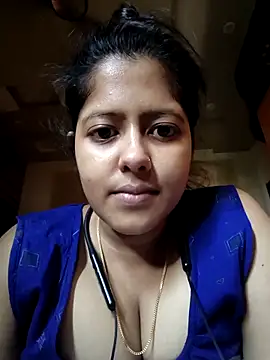 Snapshot of Aditi_sarkar chatting on May 5, 10:01 am Aditi sarkar online show from May 5, 10:01 am