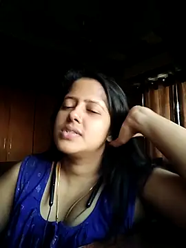 Snapshot of Aditi_sarkar chatting on May 11, 11:05 am Aditi sarkar online show from May 11, 11:05 am