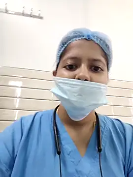 Snapshot of Aditi_sarkar chatting on May 23, 9:13 am Aditi sarkar online show from May 23, 9:13 am