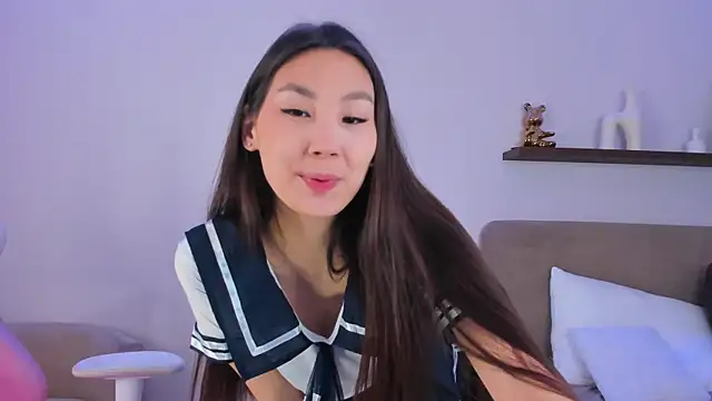 Snapshot of LexieLee chatting on May 4, 10:11 am LexieLee online show from May 4, 10:11 am