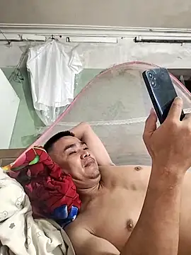 Snapshot of Tinh_love chatting on May 9, 2:33 pm Tinh love online show from May 9, 2:33 pm