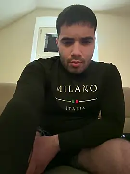 Snapshot of JackySexyy chatting on April 22, 4:19 pm JackySexyy online show from April 22, 4:19 pm