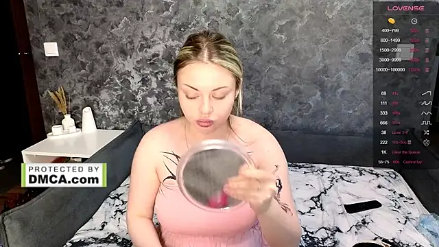 Snapshot of StasyLucke chatting on May 8, 4:29 am StasyLucke online show from May 8, 4:29 am