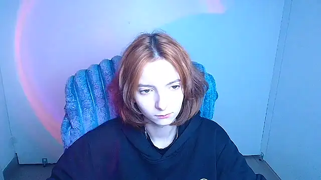 Snapshot of Butterfly_Milly chatting on April 27, 11:30 am Butterfly Milly online show from April 27, 11:30 am