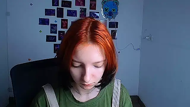 Snapshot of Butterfly_Milly chatting on May 7, 5:57 am Butterfly Milly online show from May 7, 5:57 am