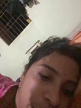 Snapshot of hornysofiya chatting on May 10, 5:29 pm hornysofiya online show from May 10, 5:29 pm