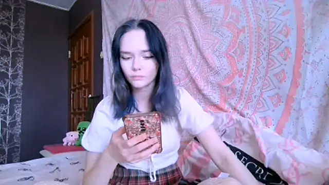 Snapshot of baby_onface chatting on April 24, 8:39 am baby onface online show from April 24, 8:39 am