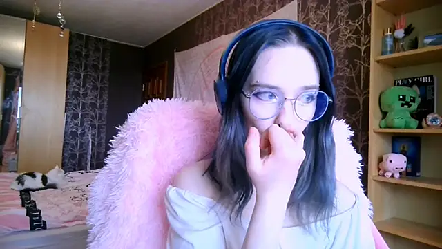 Snapshot of baby_onface chatting on April 28, 8:52 am baby onface online show from April 28, 8:52 am